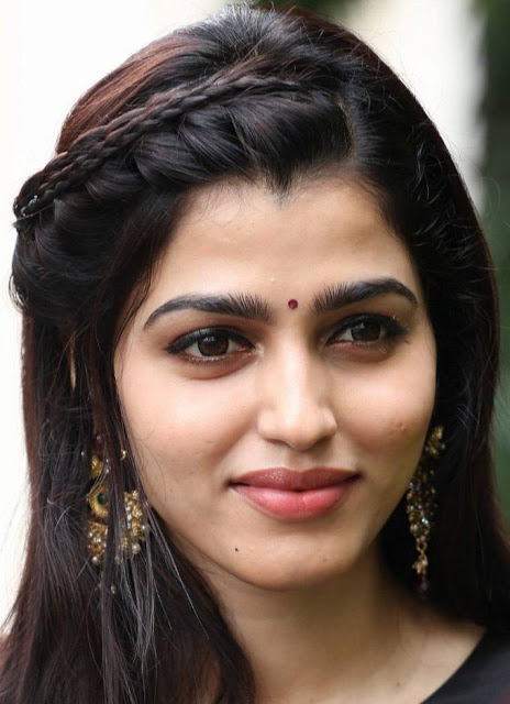 Actress Sai Dhanshika Closeup Smiling Photos 40